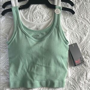 NWT pro fit 2 pack sports bra crop